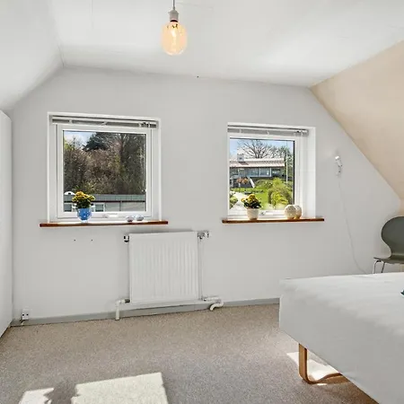 4 Bedroom Amazing In Mariager